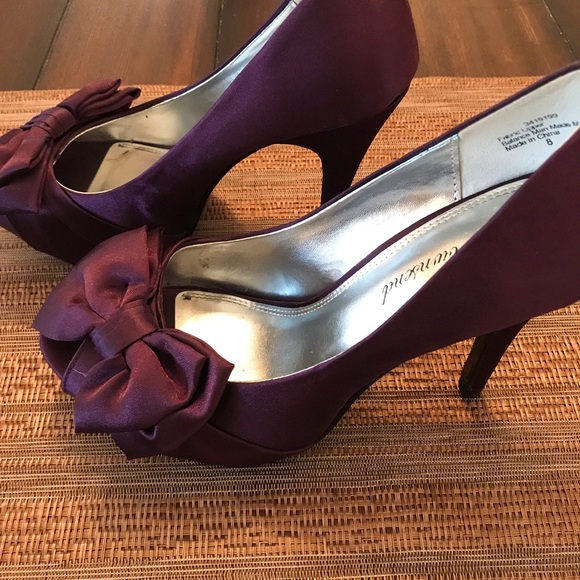 Purple Satin Lulu Townsend Size 8 High Heels - Picture 2 of 4